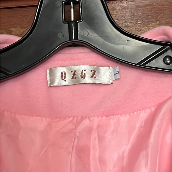 OZGZ Barbie Pink  Stylish Deep V Neck  Ruffle Flower Button Closure Size Large - Picture 7 of 9